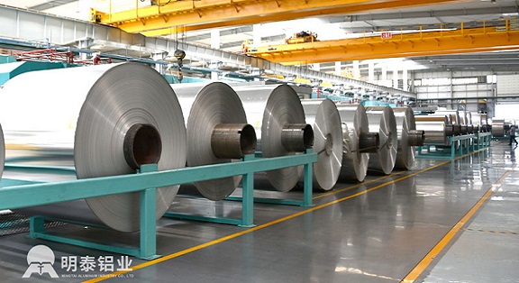 银河28wd铝业-灯头料铝卷/百叶窗铝卷/彩涂铝卷材料-大型铝卷生产厂家